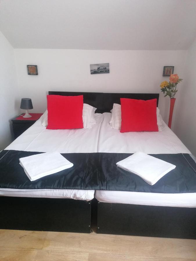 Ustronie Apartment Zgierz Ngoại thất bức ảnh